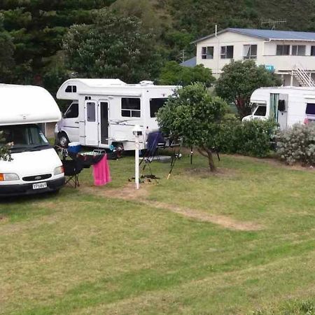 Mahia Motel And Holiday Park Екстериор снимка