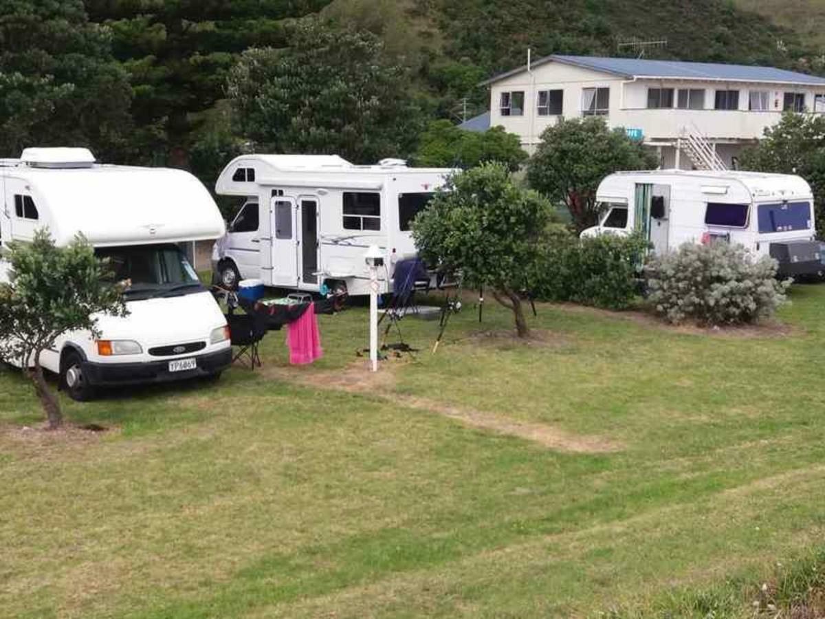 Mahia Motel And Holiday Park Екстериор снимка