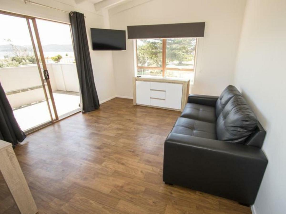Mahia Motel And Holiday Park Екстериор снимка